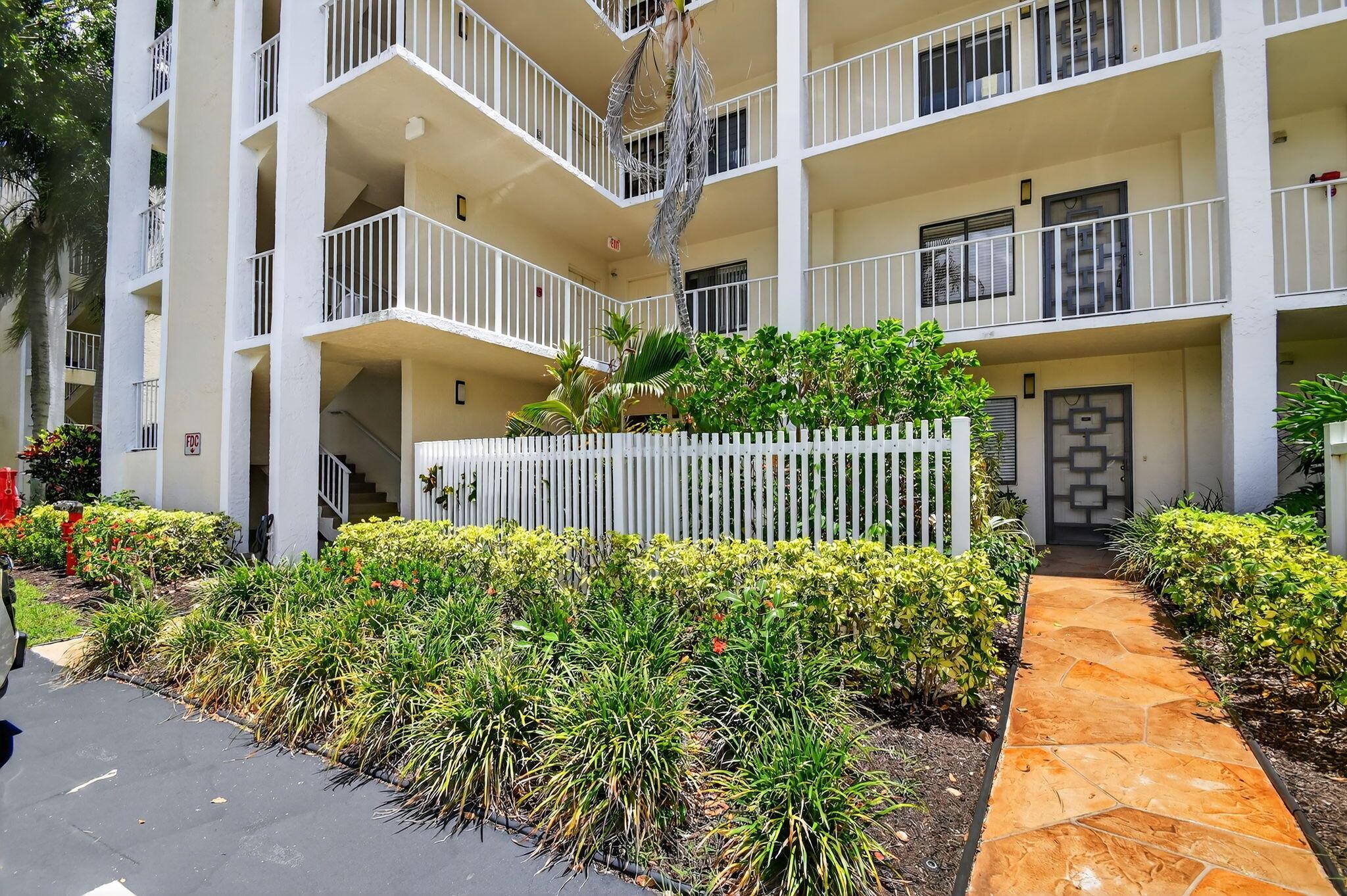 Homes for sale in Delray Beach, FL | 7290 Ashford Pl #201, Delray Beach, FL 33446 | MLS# R11101857