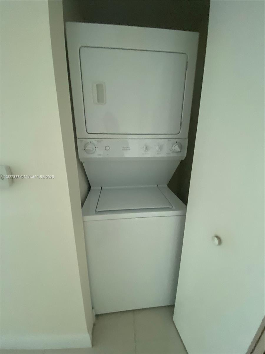 350 S Miami Ave #2707, Miami FL 33130