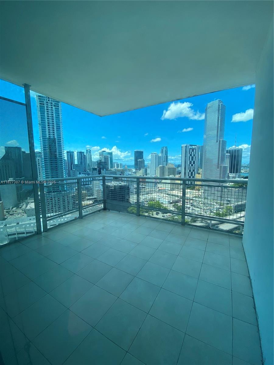 350 S Miami Ave #2707, Miami FL 33130