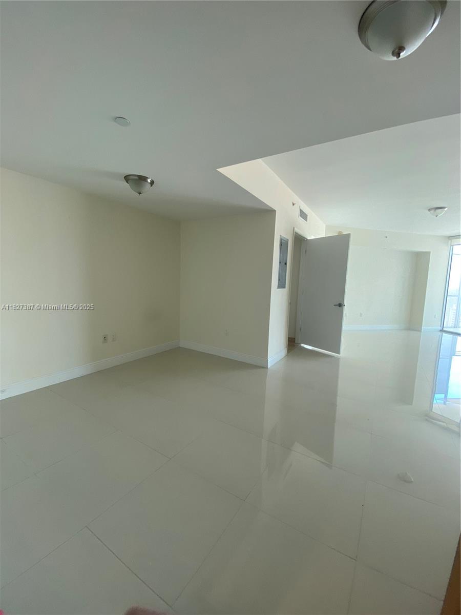 350 S Miami Ave #2707, Miami FL 33130
