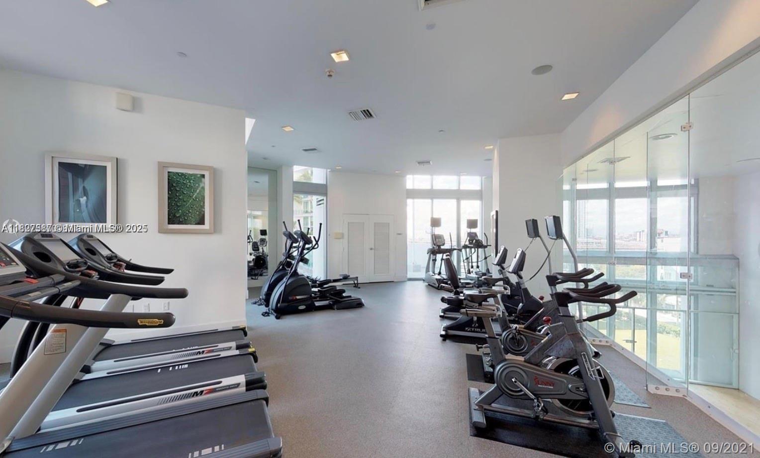 350 S Miami Ave #2707, Miami FL 33130