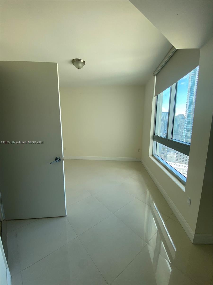 350 S Miami Ave #2707, Miami FL 33130