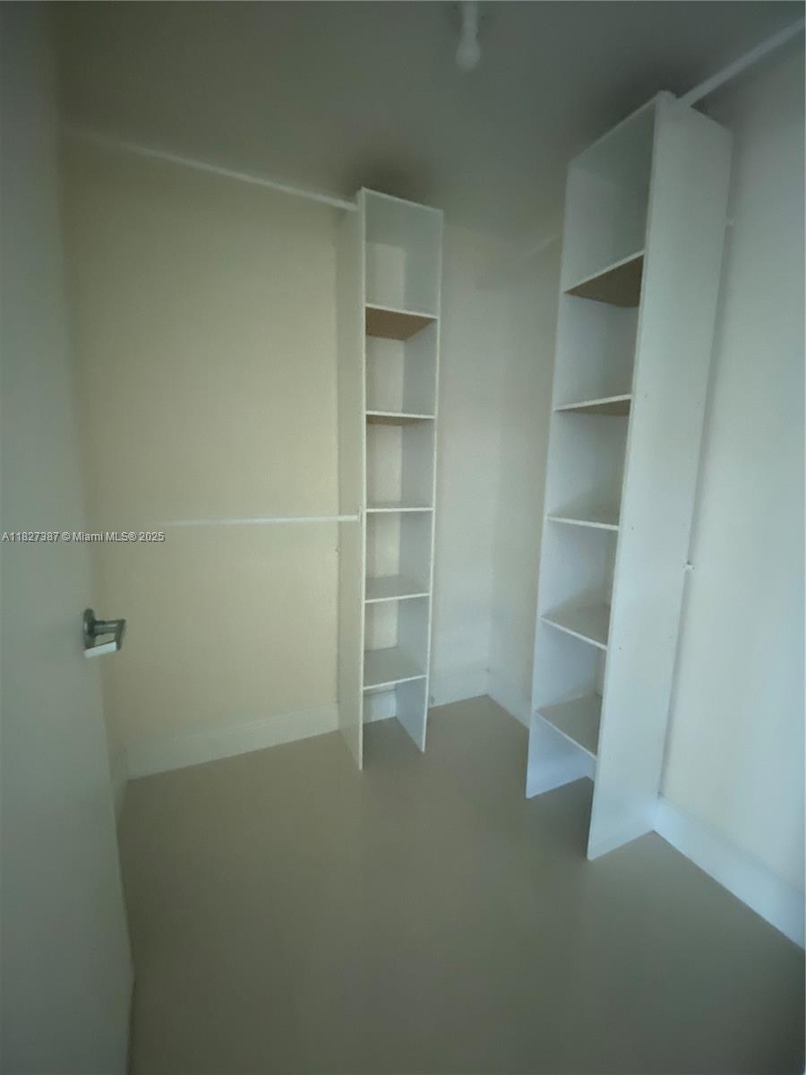 350 S Miami Ave #2707, Miami FL 33130