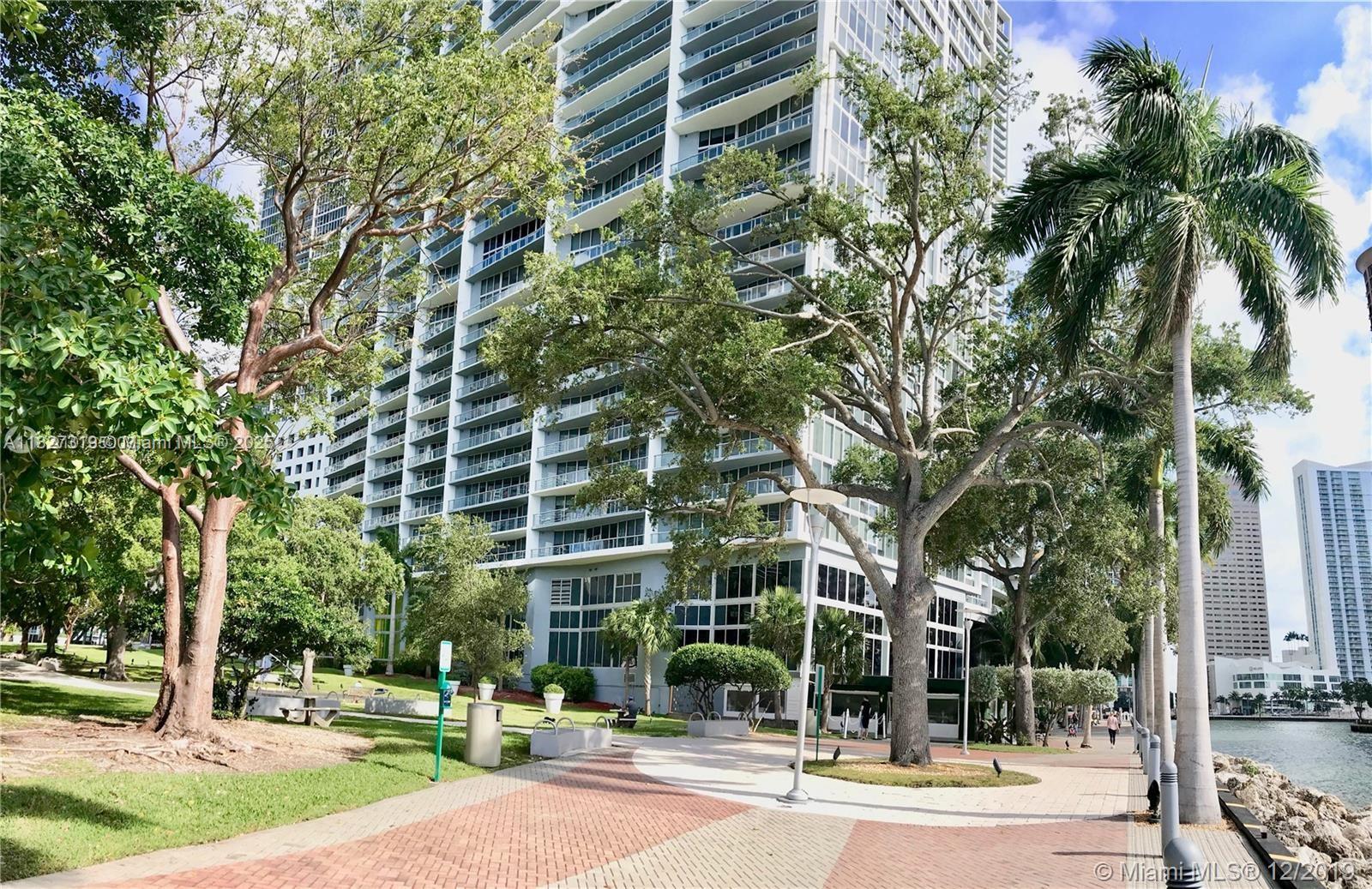 495 Brickell Ave #1806, Miami FL 33131