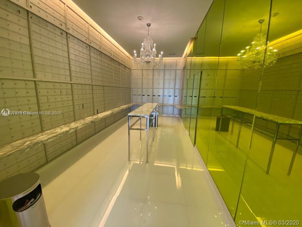495 Brickell Ave #1806, Miami FL 33131
