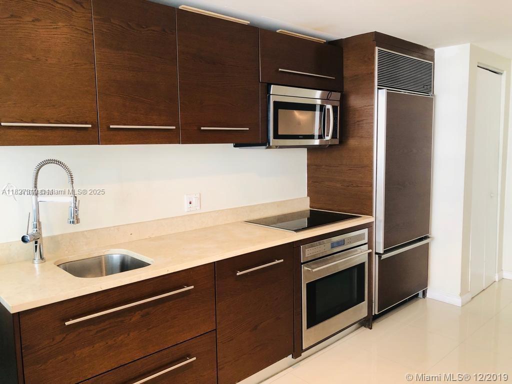 495 Brickell Ave #1806, Miami FL 33131