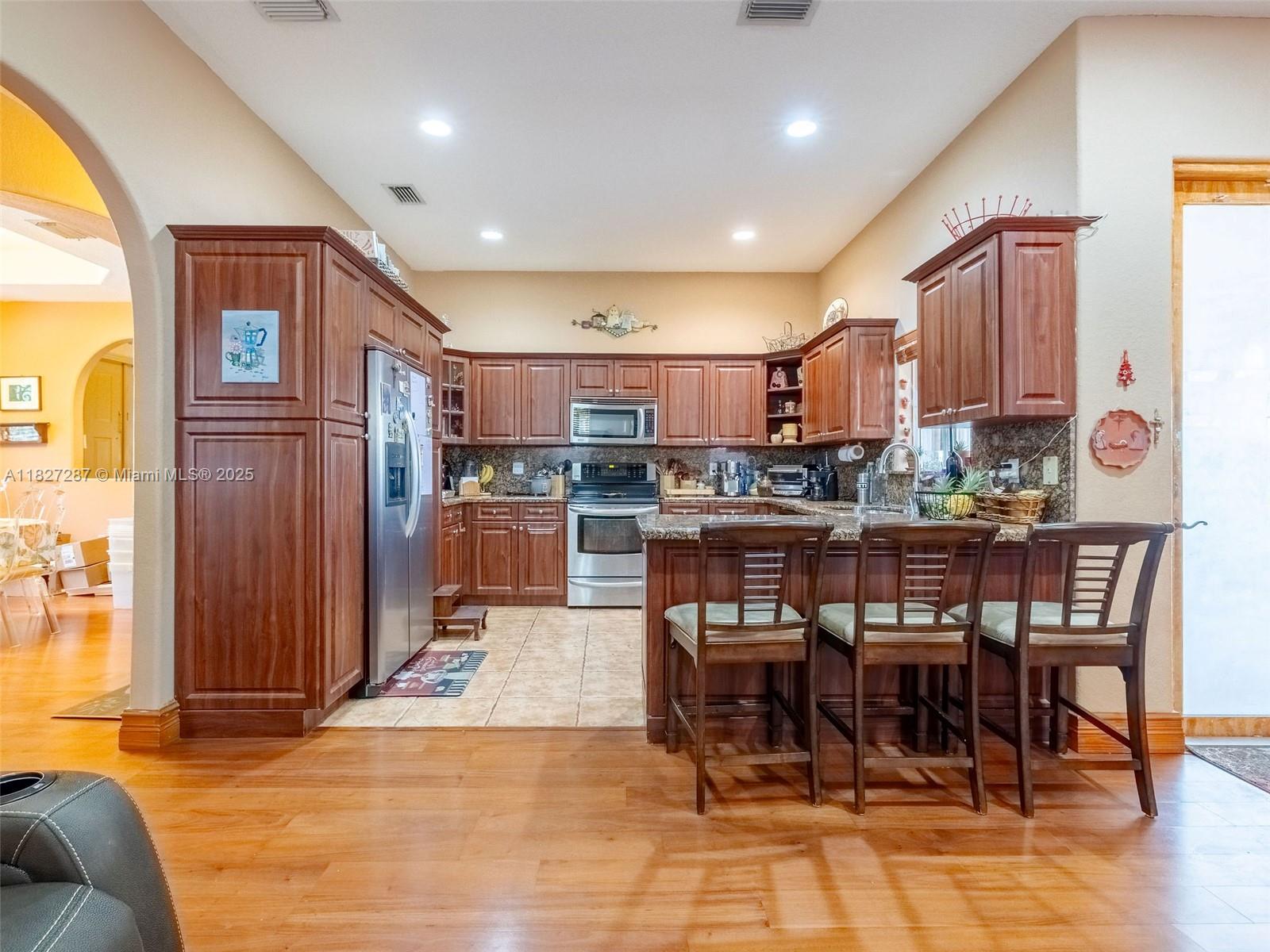 16523 NW 77th Path, Miami Lakes, Florida image 20