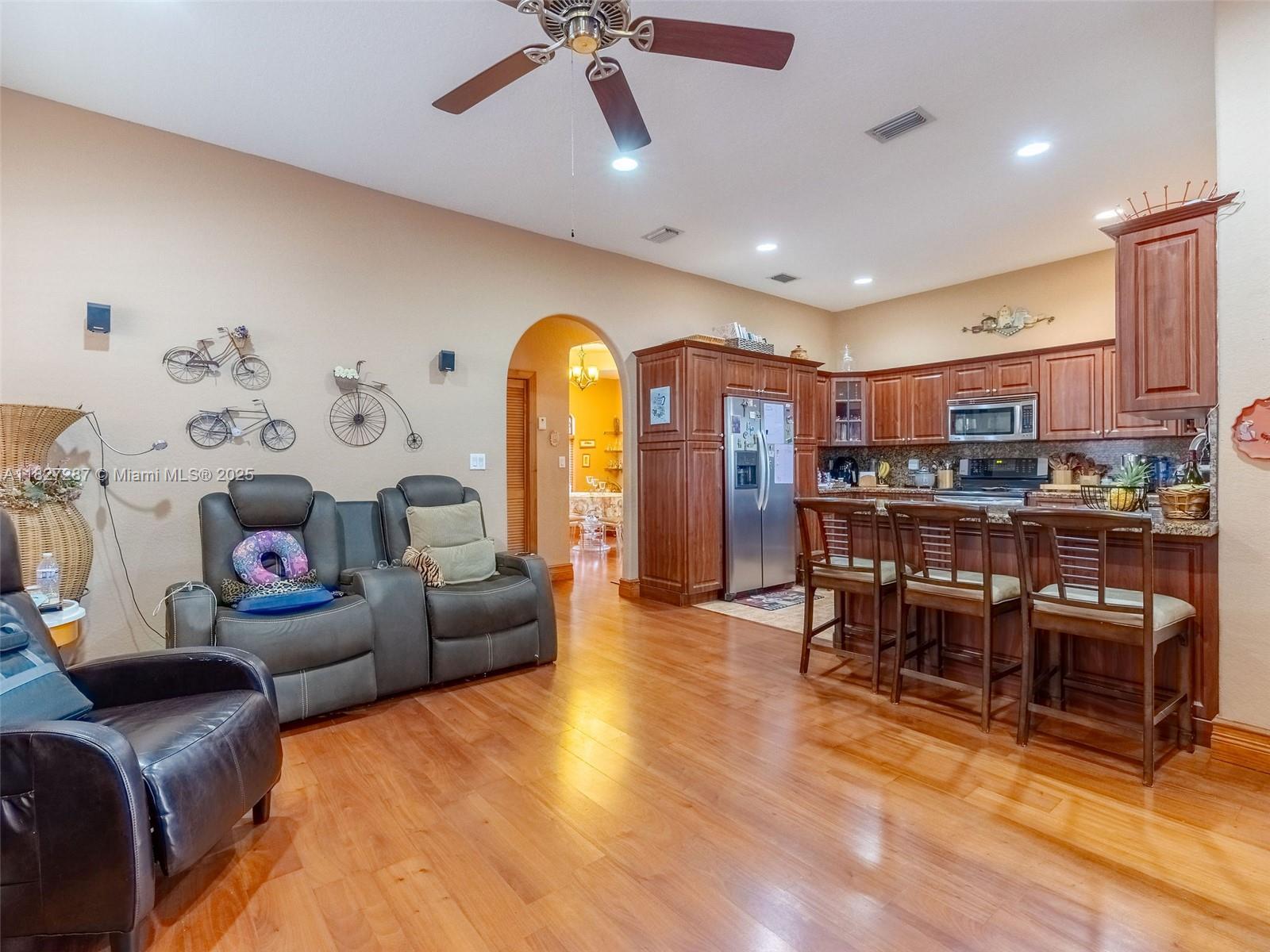 16523 NW 77th Path, Miami Lakes, Florida image 22