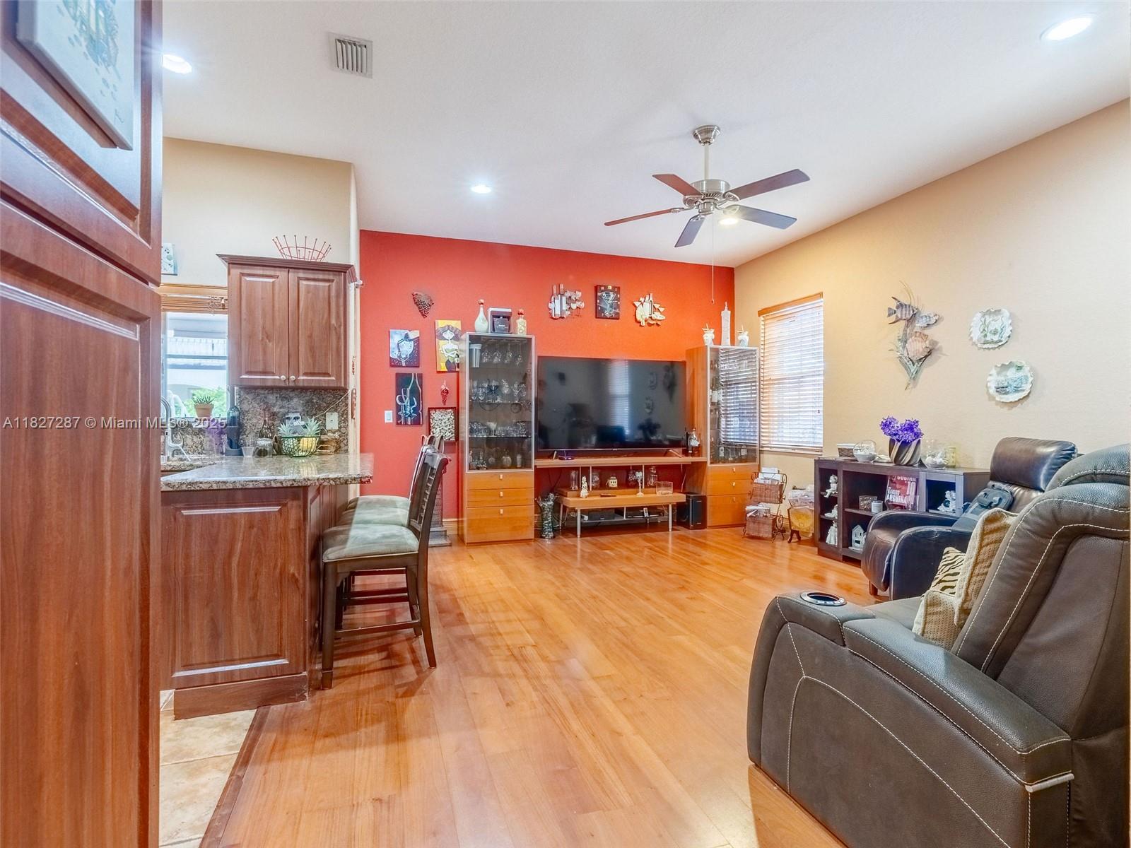 16523 NW 77th Path, Miami Lakes, Florida image 23