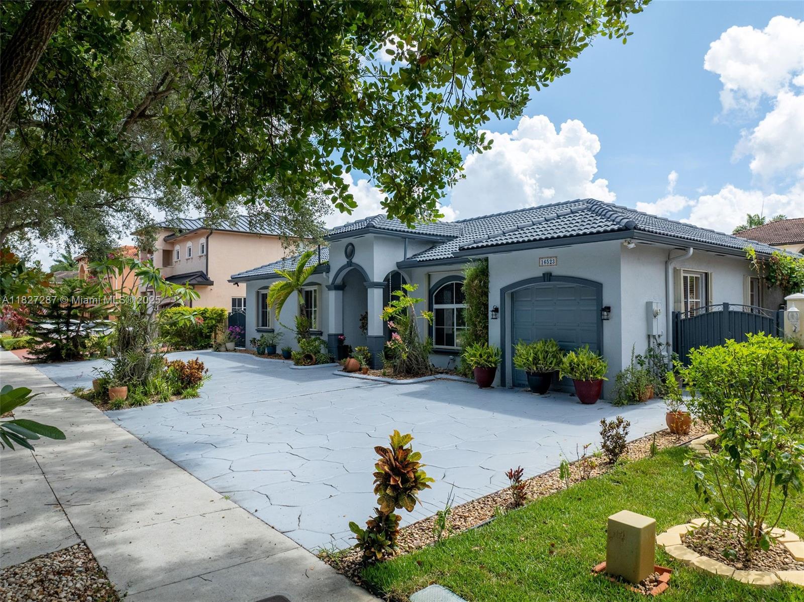 16523 NW 77th Path, Miami Lakes, Florida image 7