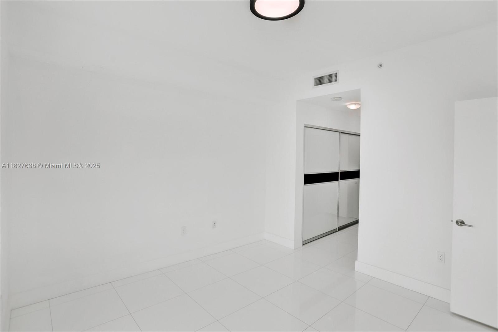 900 Biscayne Blvd #4803, Miami FL 33132