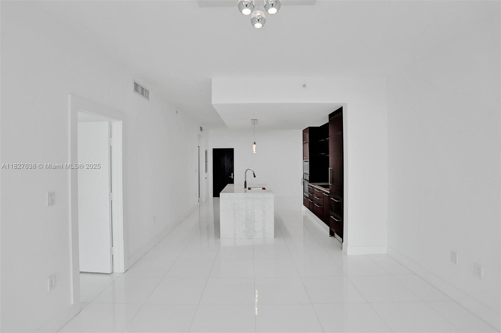 900 Biscayne Blvd #4803, Miami FL 33132