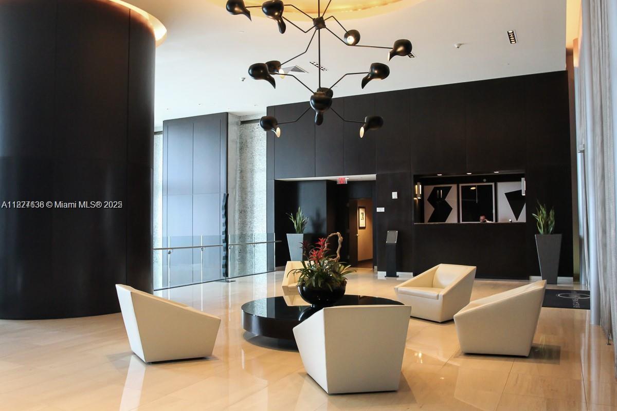 900 Biscayne Blvd #4803, Miami FL 33132