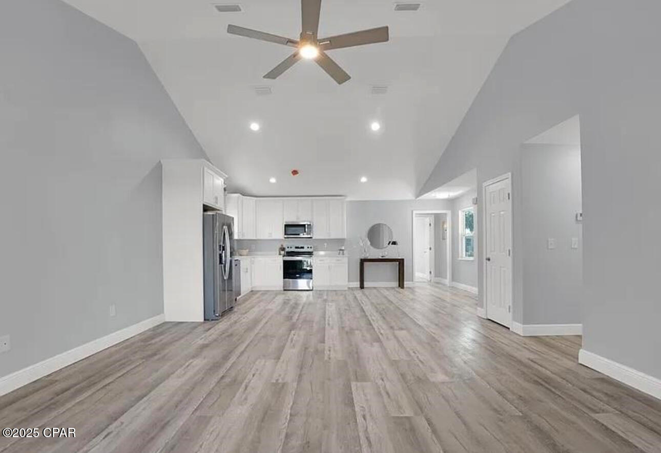 Image 10 For 104 Oleander Circle