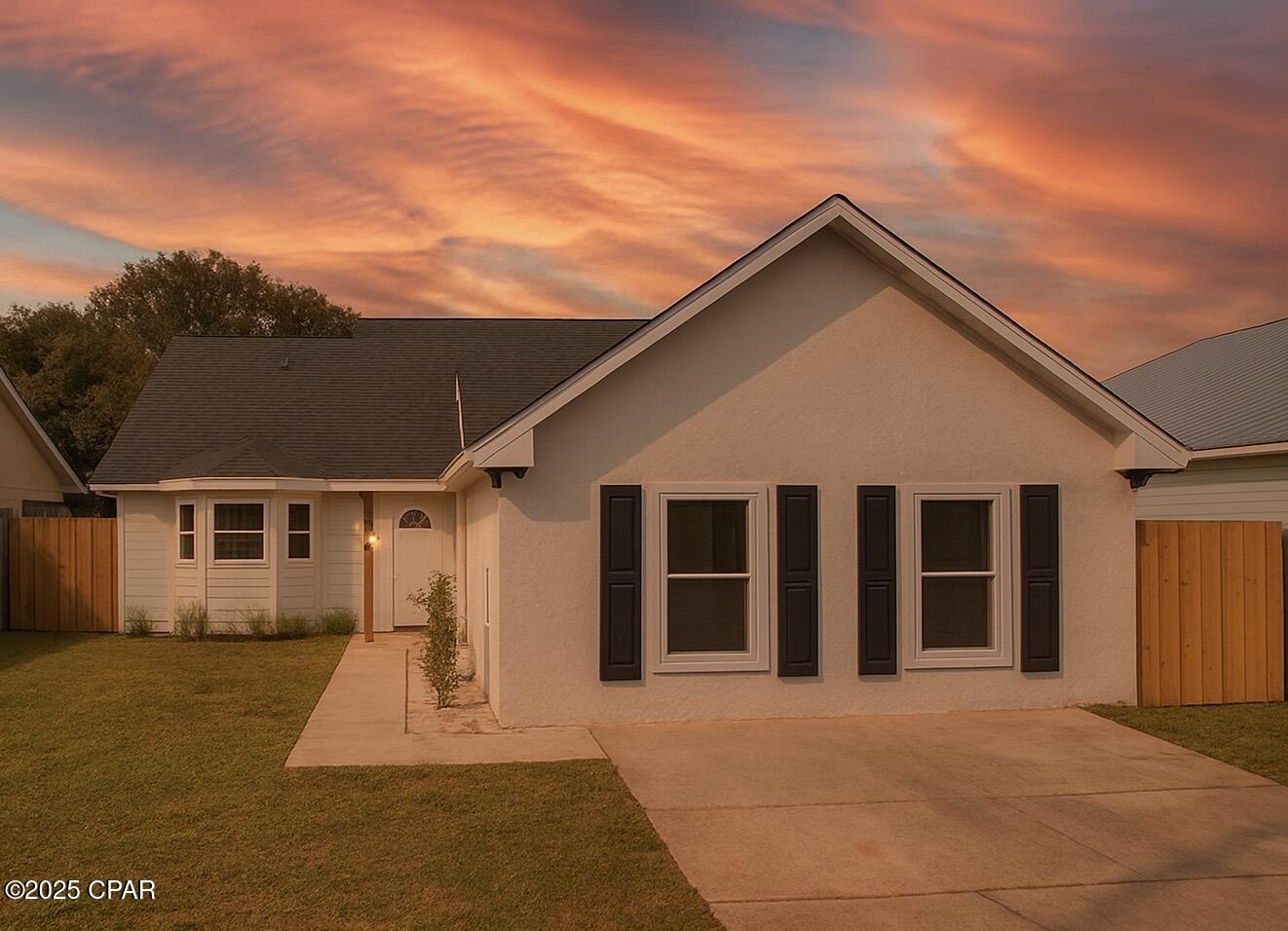 Image 2 For 104 Oleander Circle