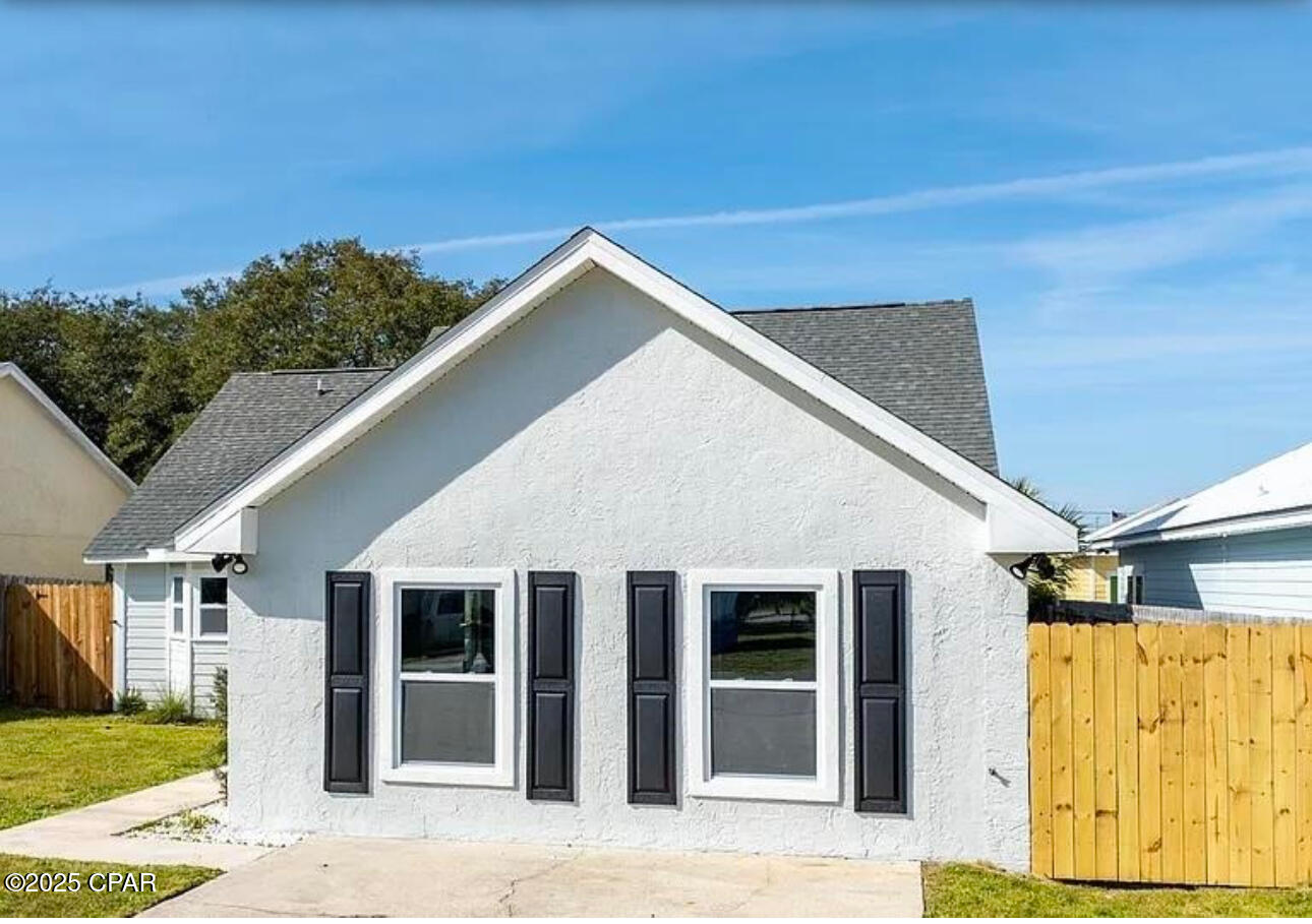 Image 4 For 104 Oleander Circle