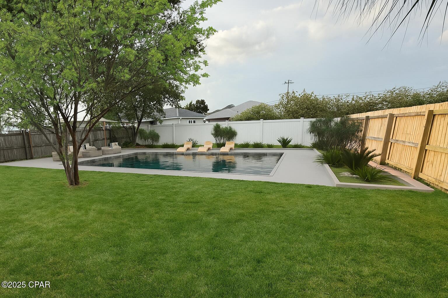 Image 5 For 104 Oleander Circle