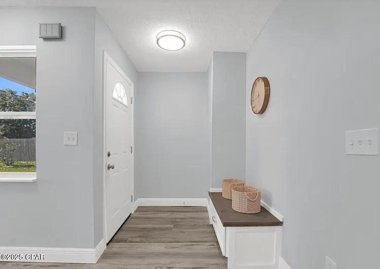 Image 6 For 104 Oleander Circle