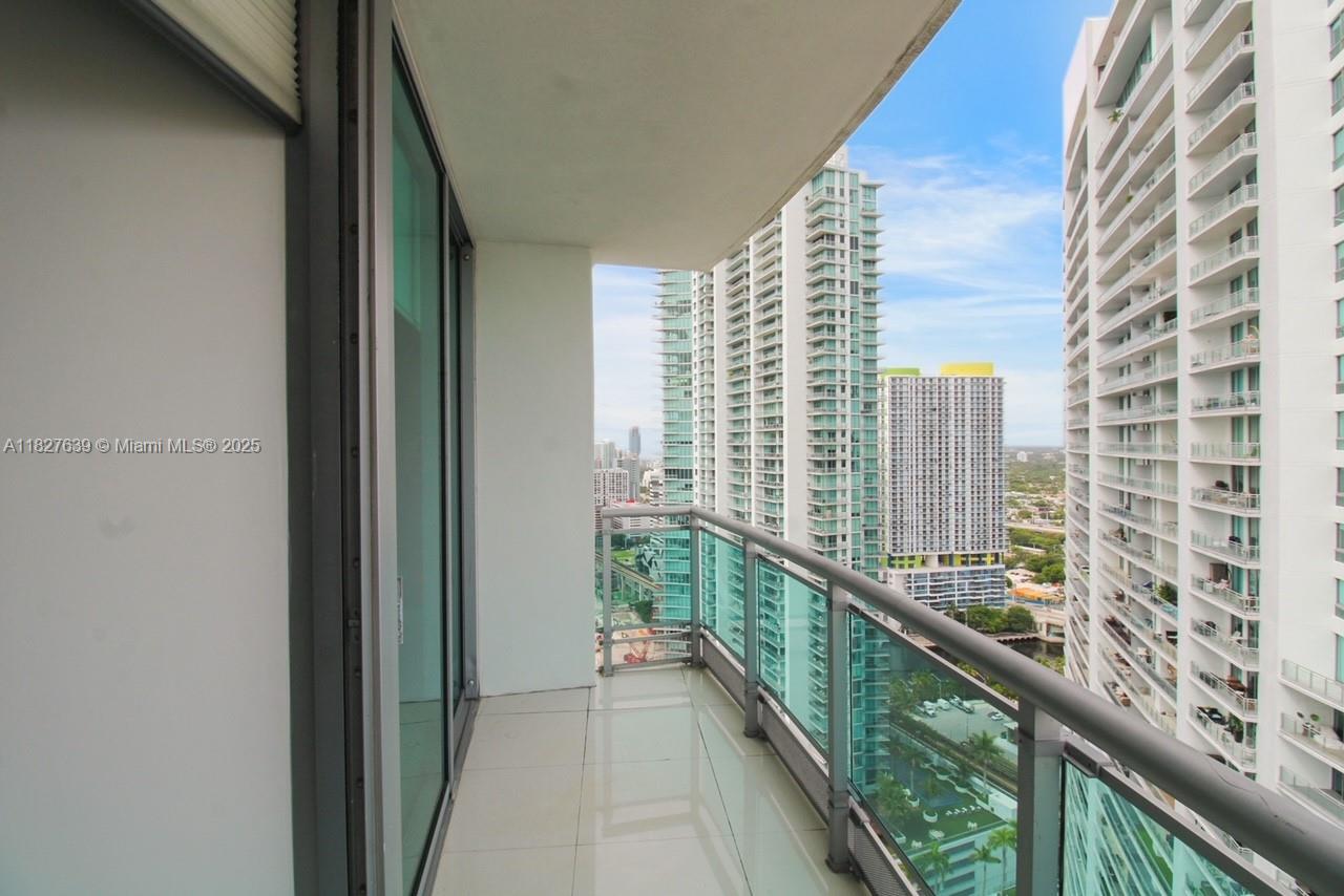 350 S Miami Ave #2915, Miami FL 33130
