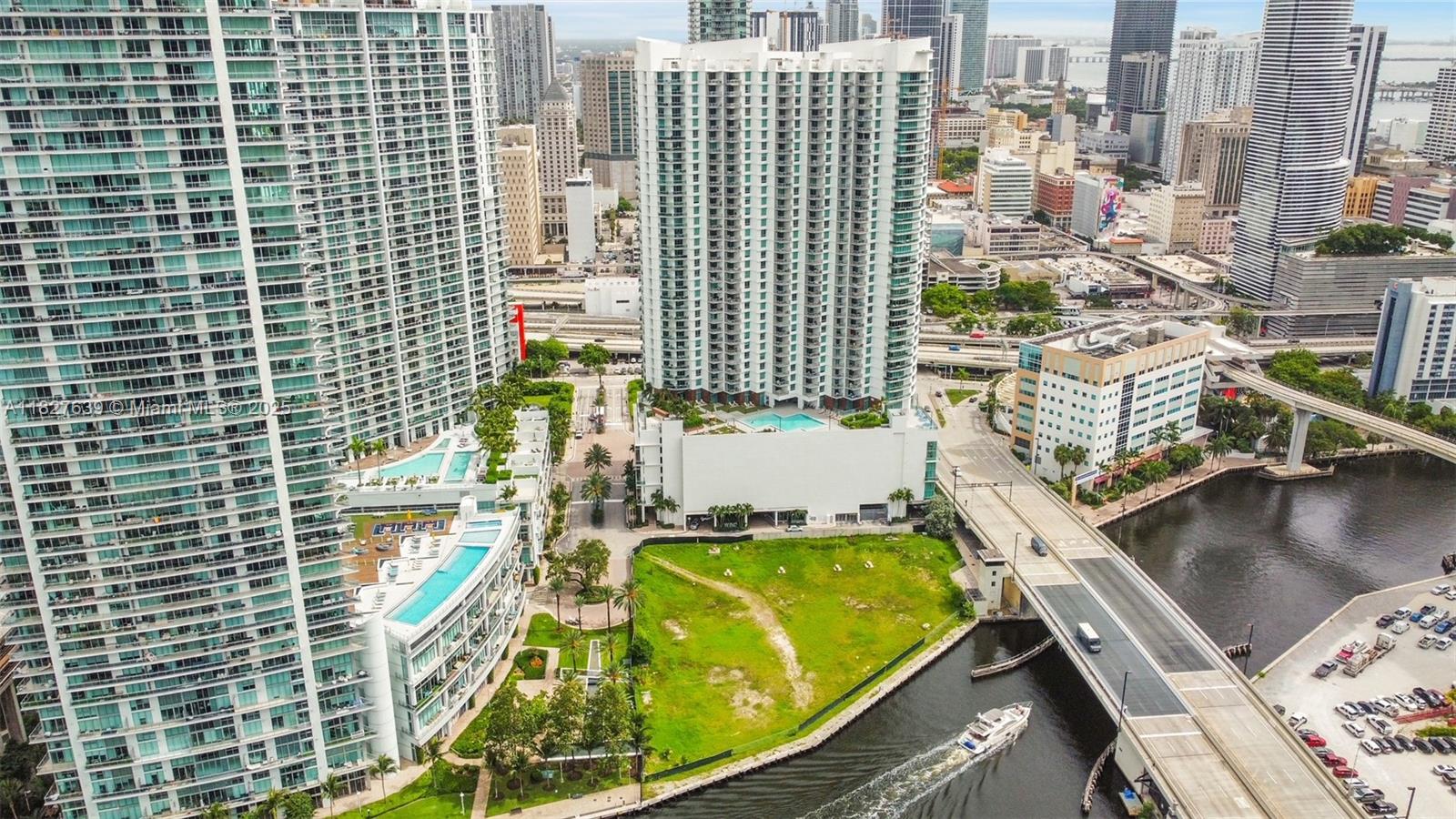350 S Miami Ave #2915, Miami FL 33130
