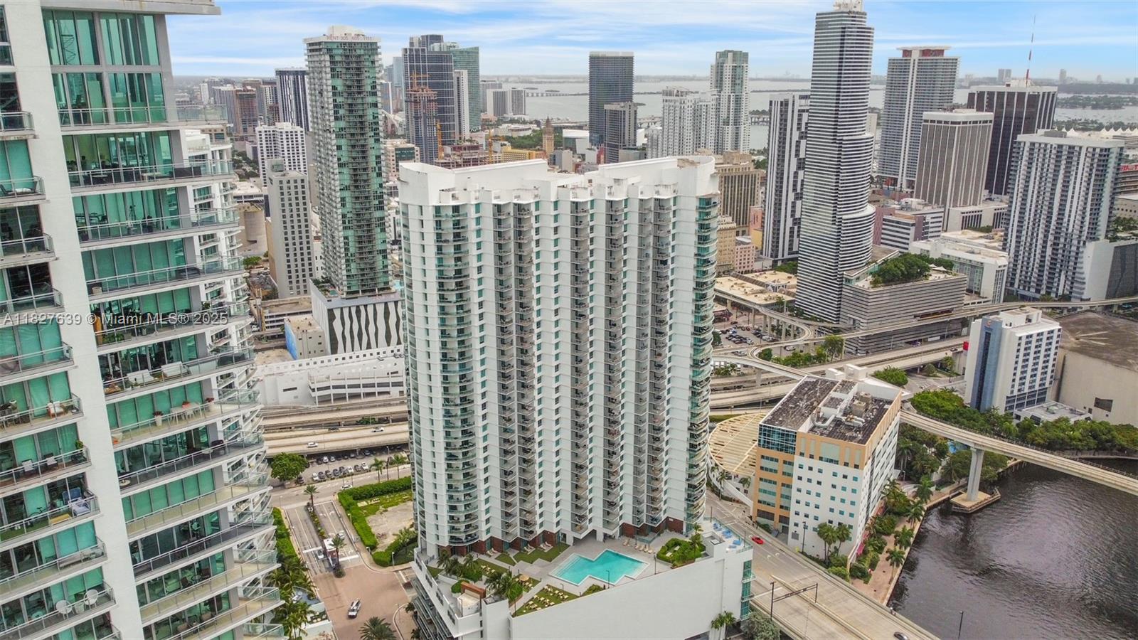 350 S Miami Ave #2915, Miami FL 33130