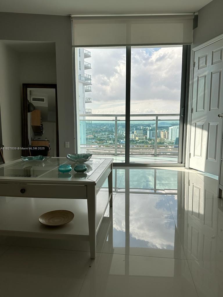 350 S Miami Ave #2915, Miami FL 33130