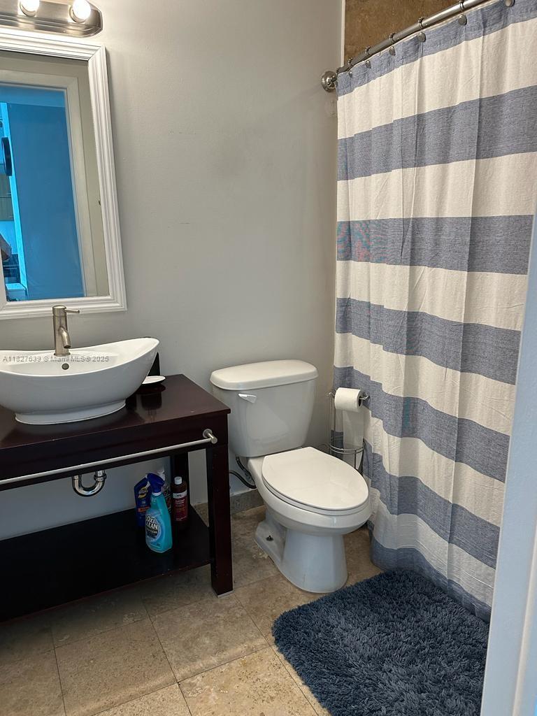 350 S Miami Ave #2915, Miami FL 33130