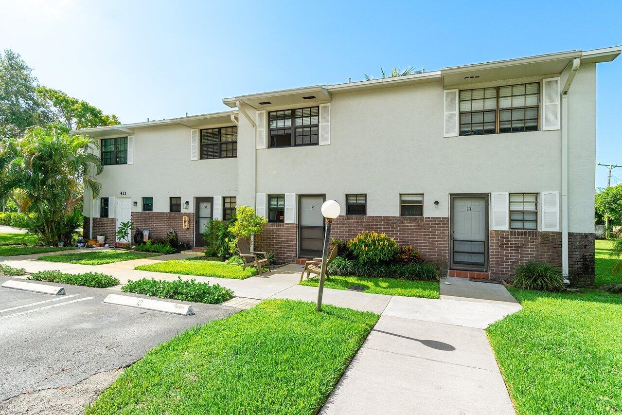 Showcase Image of listing 421 N Cypress Drive 15