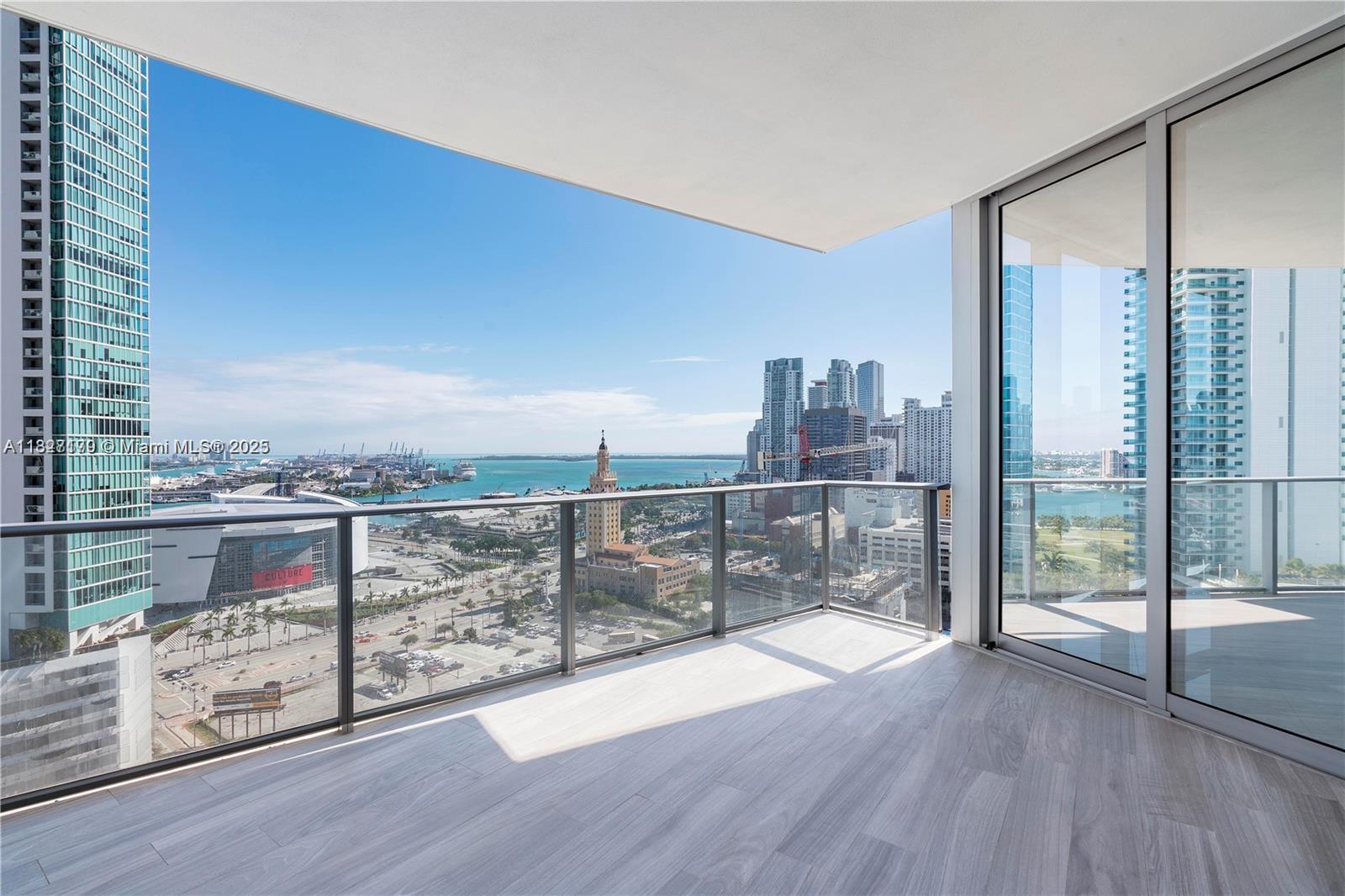 851 NE 1st Ave #2009, Miami FL 33132