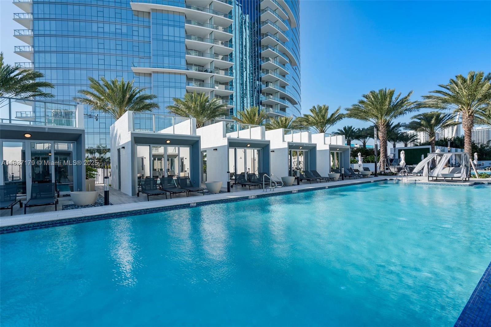 851 NE 1st Ave #2009, Miami FL 33132
