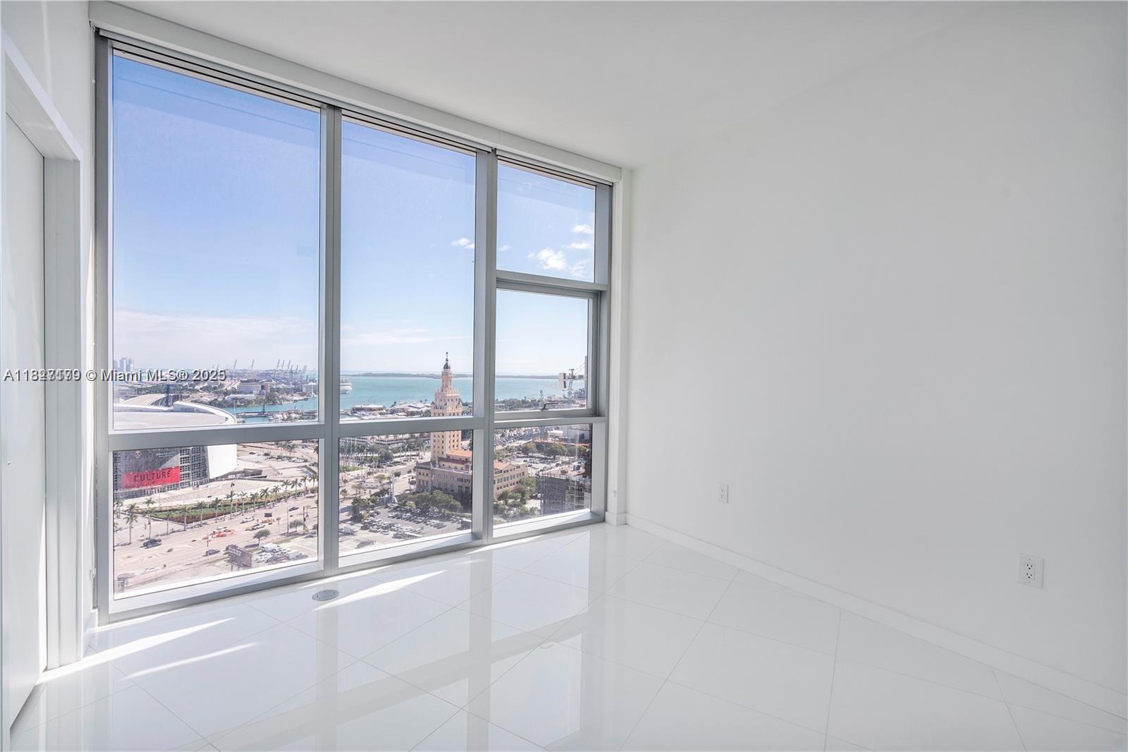 851 NE 1st Ave #2009, Miami FL 33132