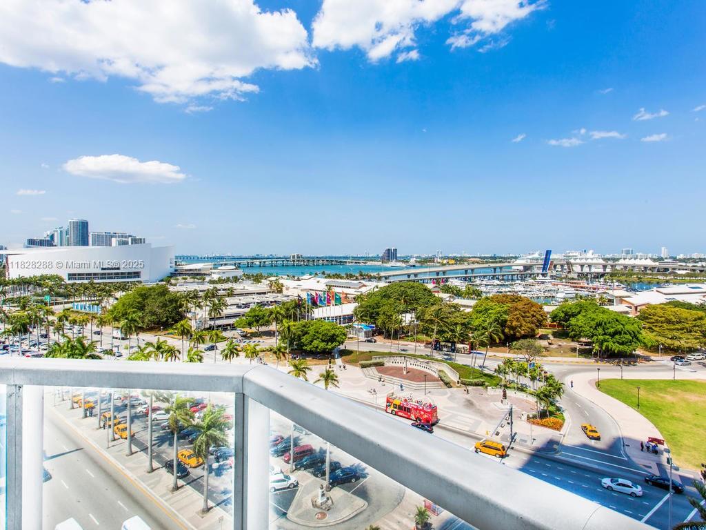 244 Biscayne Blvd #1102, Miami FL 33132