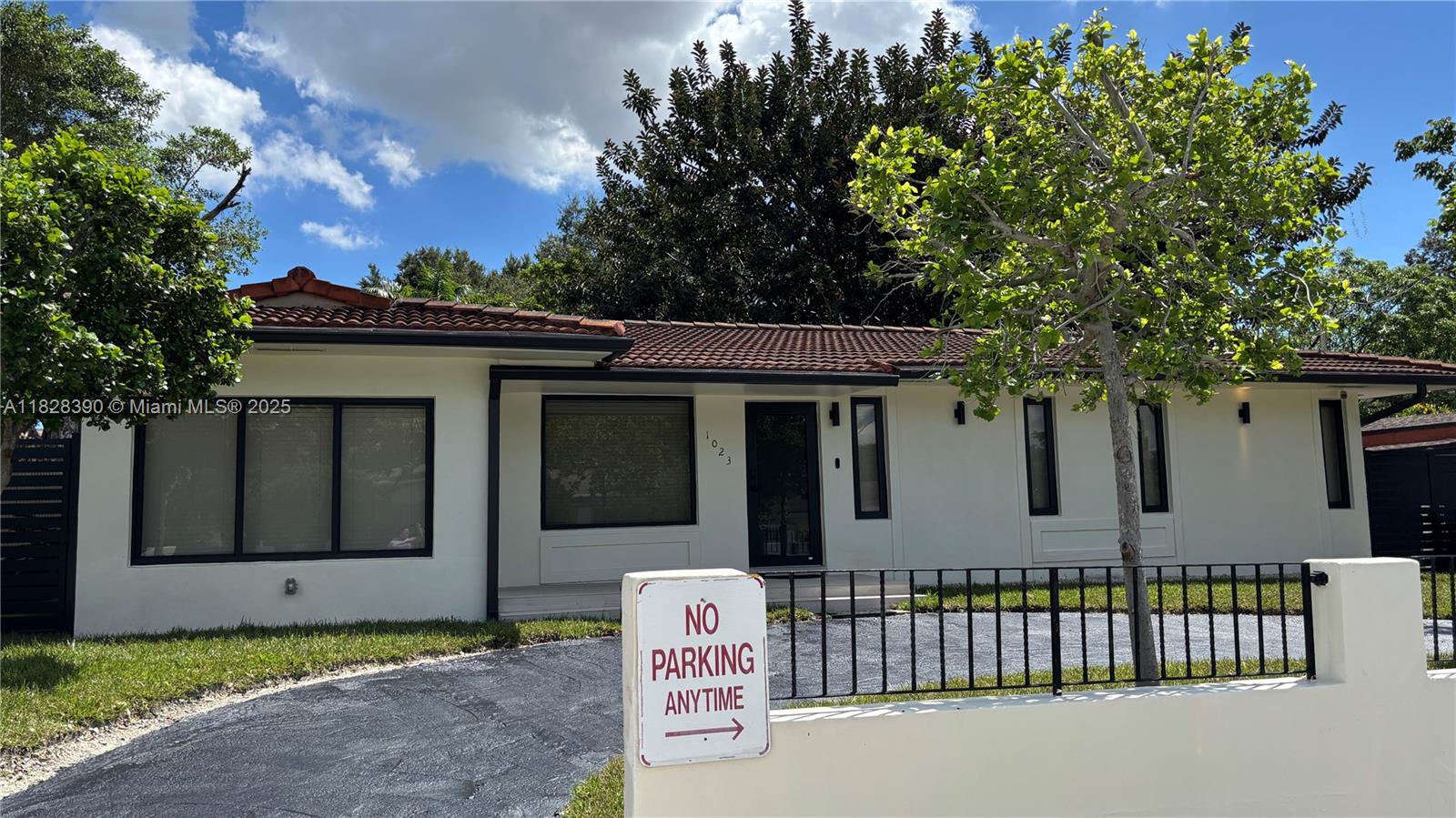 Coppingers Tropical Garde