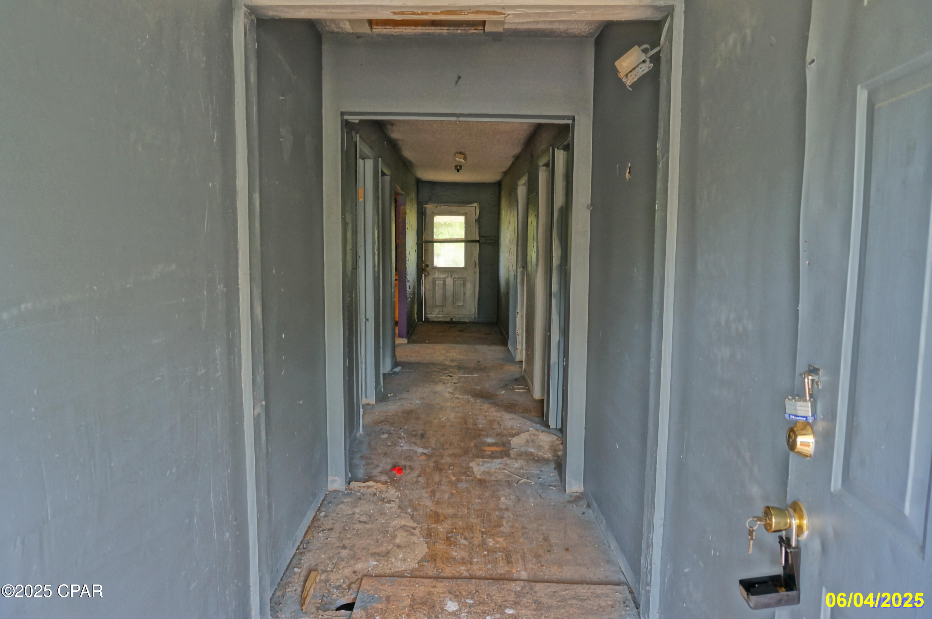 Image 8 For 1025 Edison Avenue
