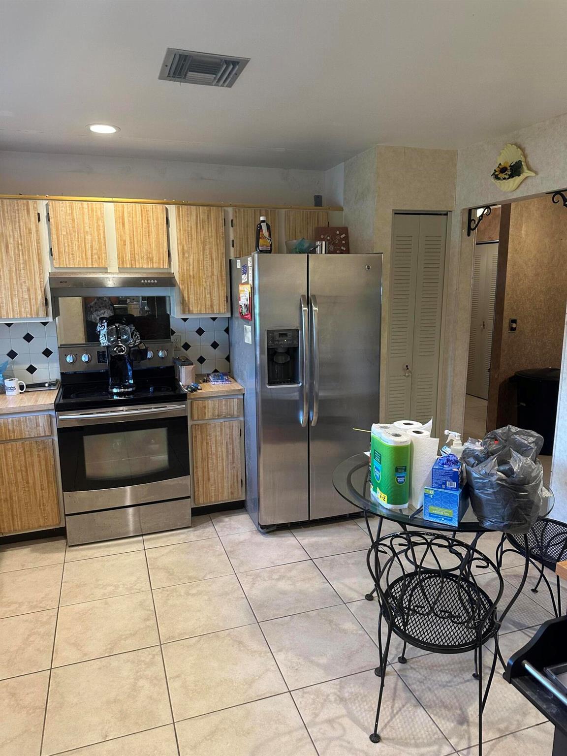 Homes for sale in Fort Pierce, FL | 5796 Moss Court #7, Fort Pierce, FL 34982 | MLS# R11102245