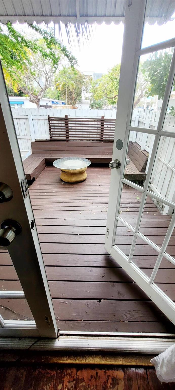 Photo 10 of home located at 100 NE 5th Street, Fort Lauderdale FL