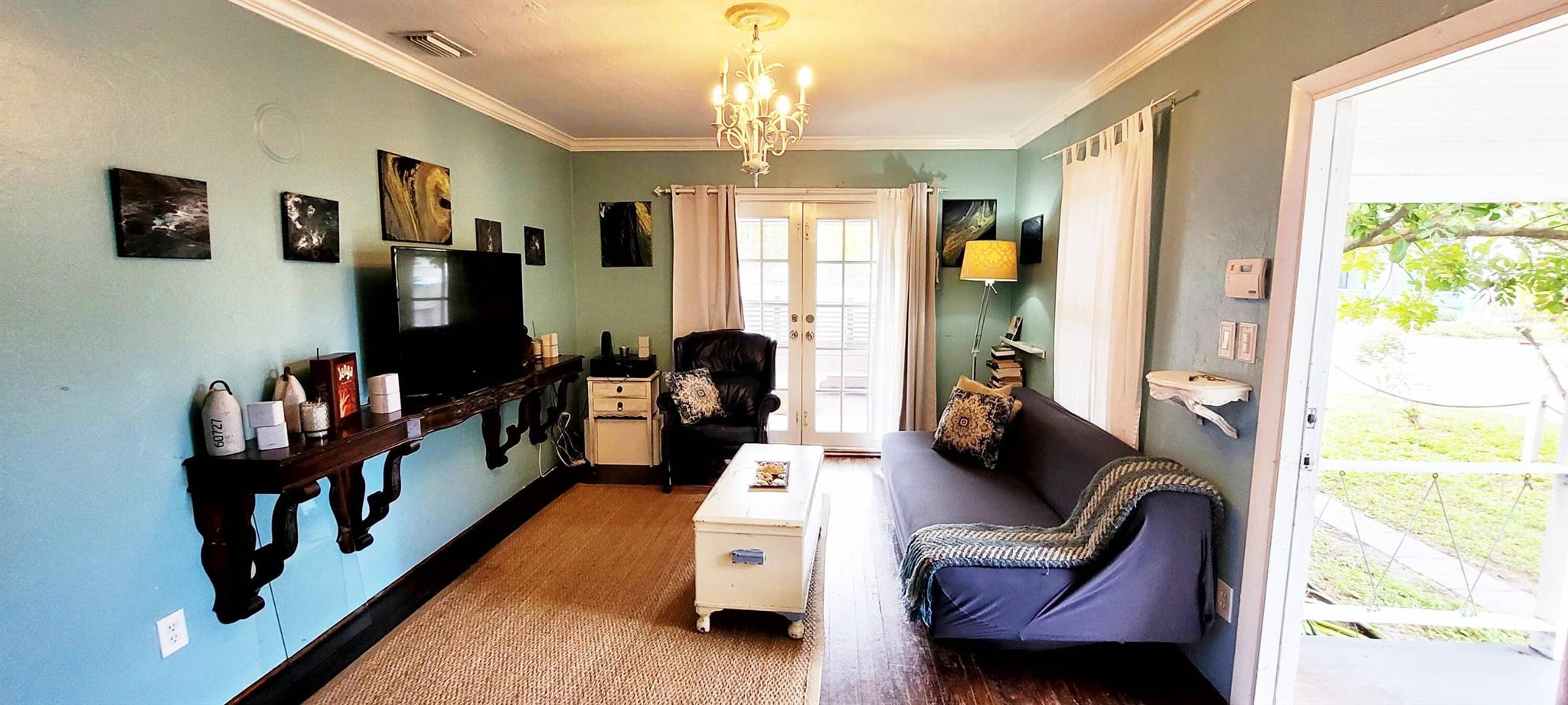 Photo 14 of home located at 100 NE 5th Street, Fort Lauderdale FL