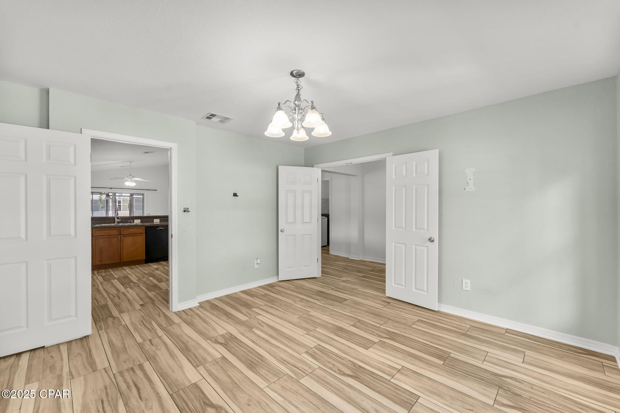 Image 43 For 108 Kensington Circle