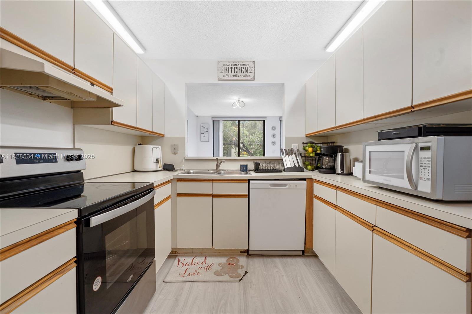 Property photo # 6