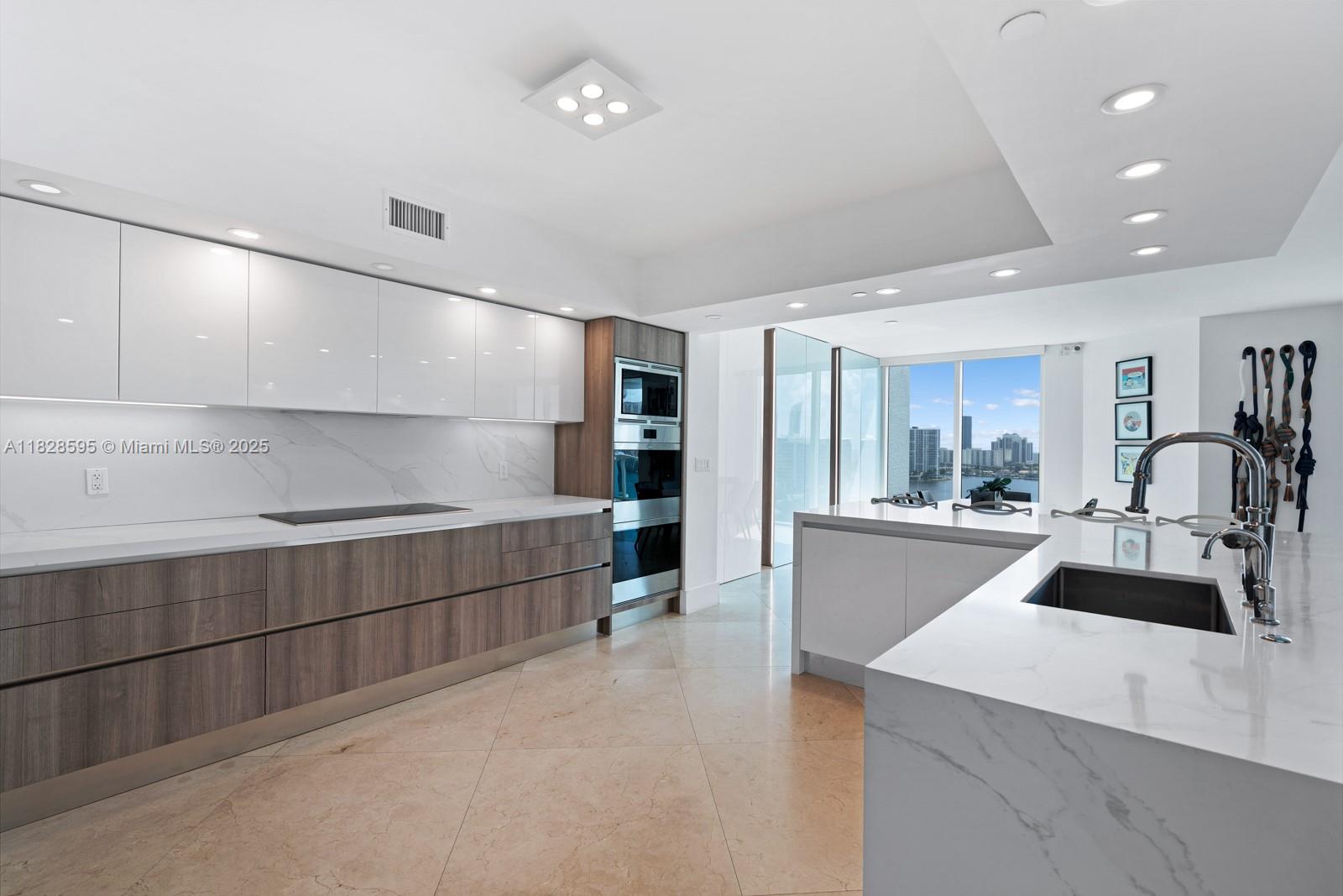 3301 NE 183rd St #1803, Aventura FL 33160