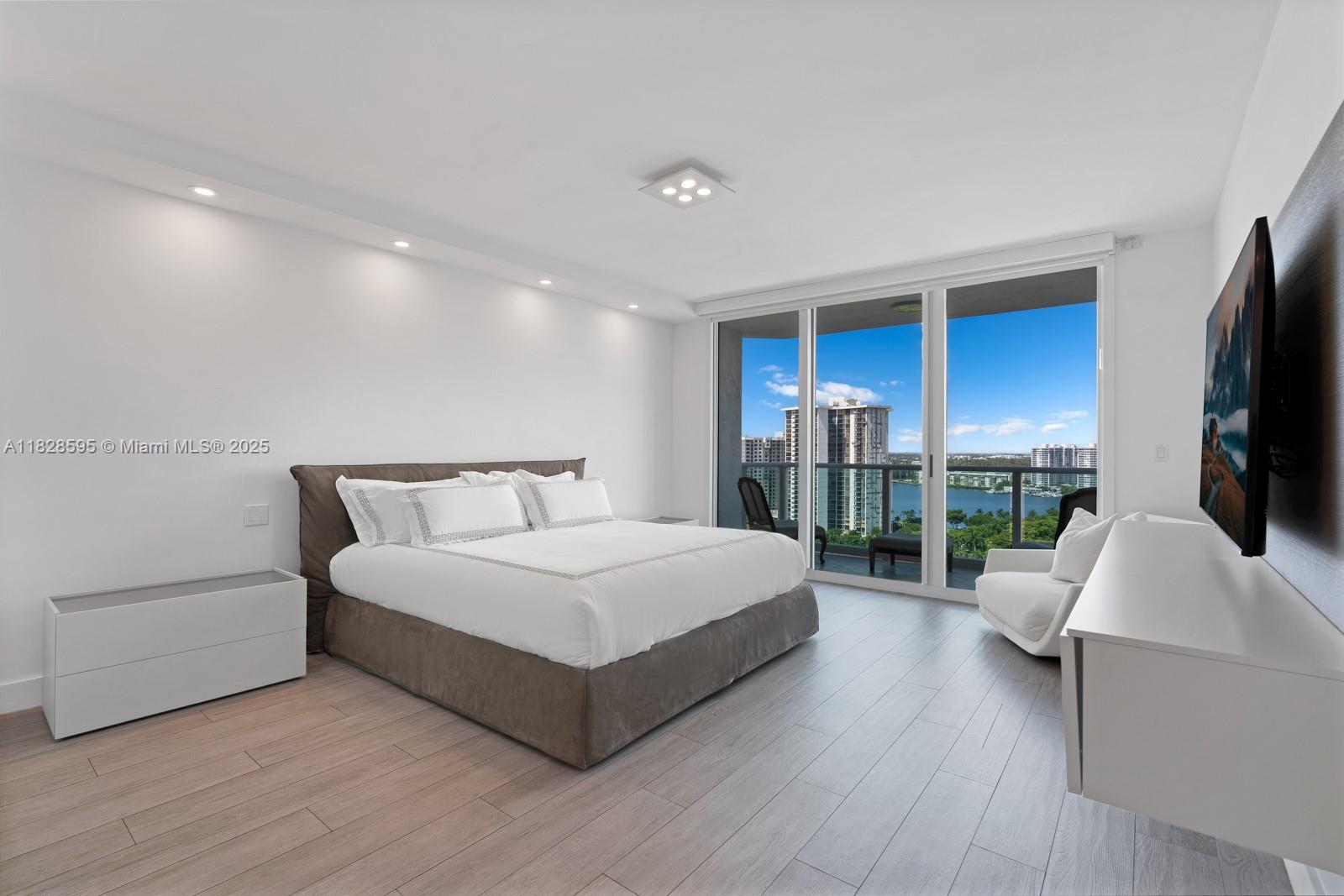 3301 NE 183rd St #1803, Aventura FL 33160
