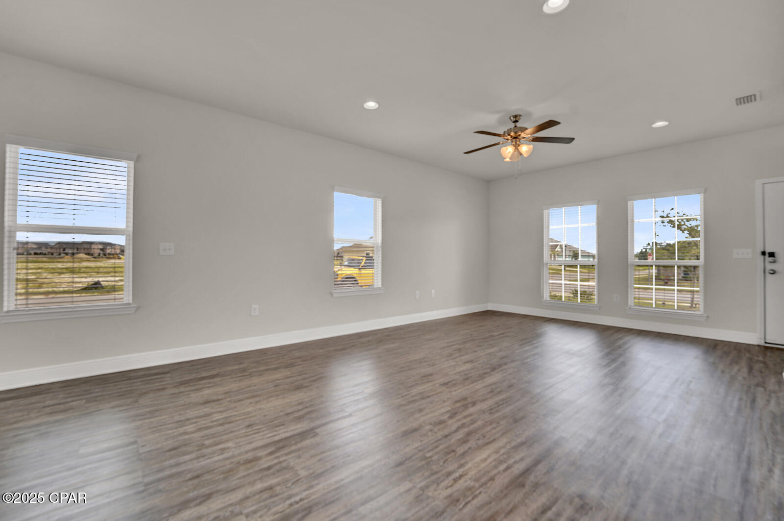 Image 17 For 140 Shoreview Drive