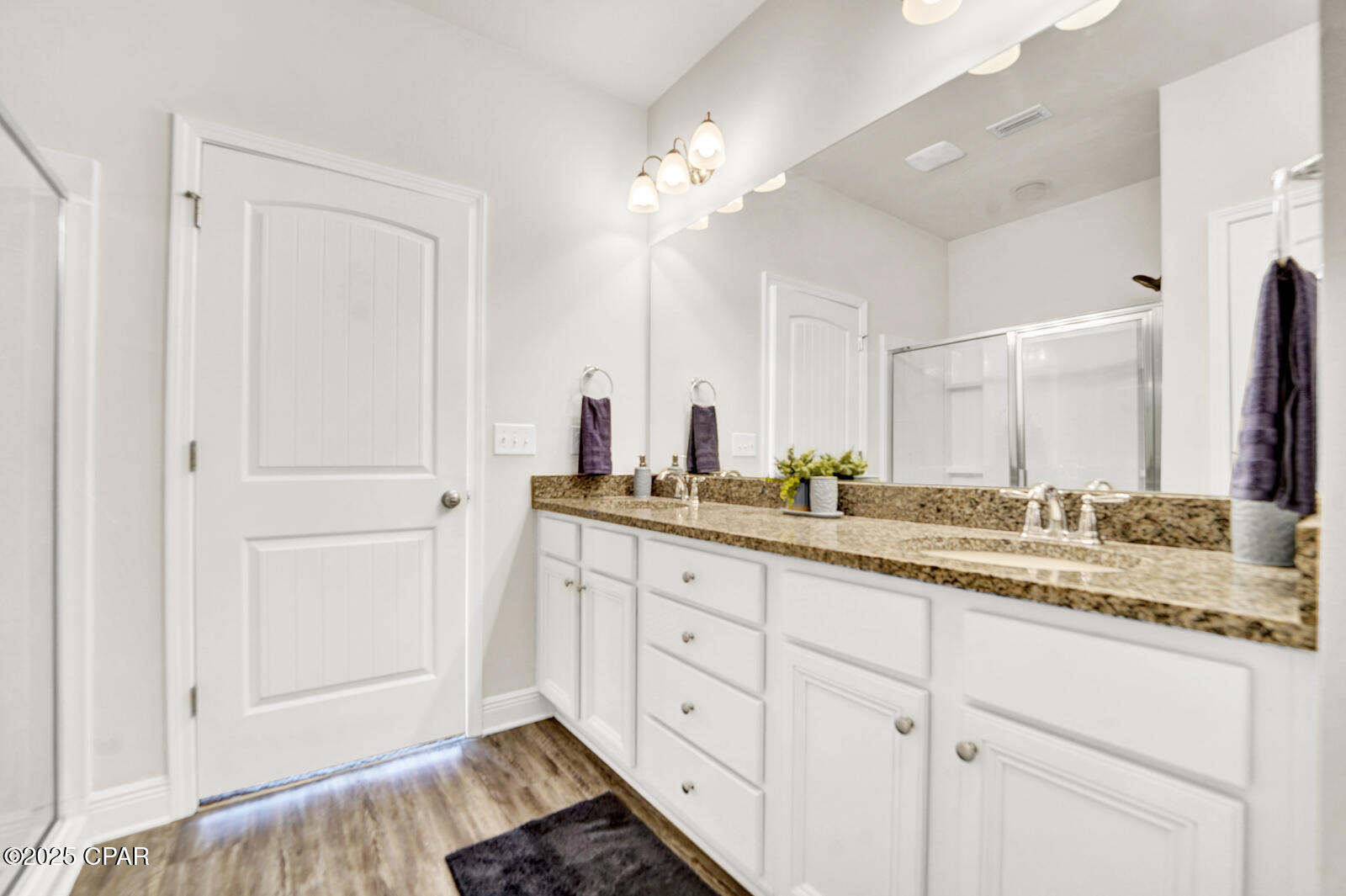Image 19 For 140 Shoreview Drive