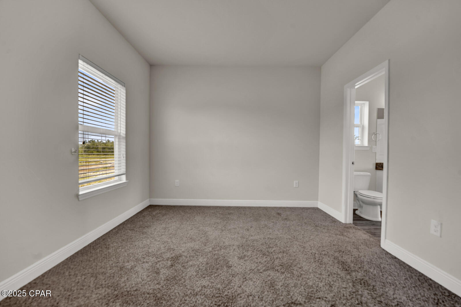 Image 39 For 140 Shoreview Drive