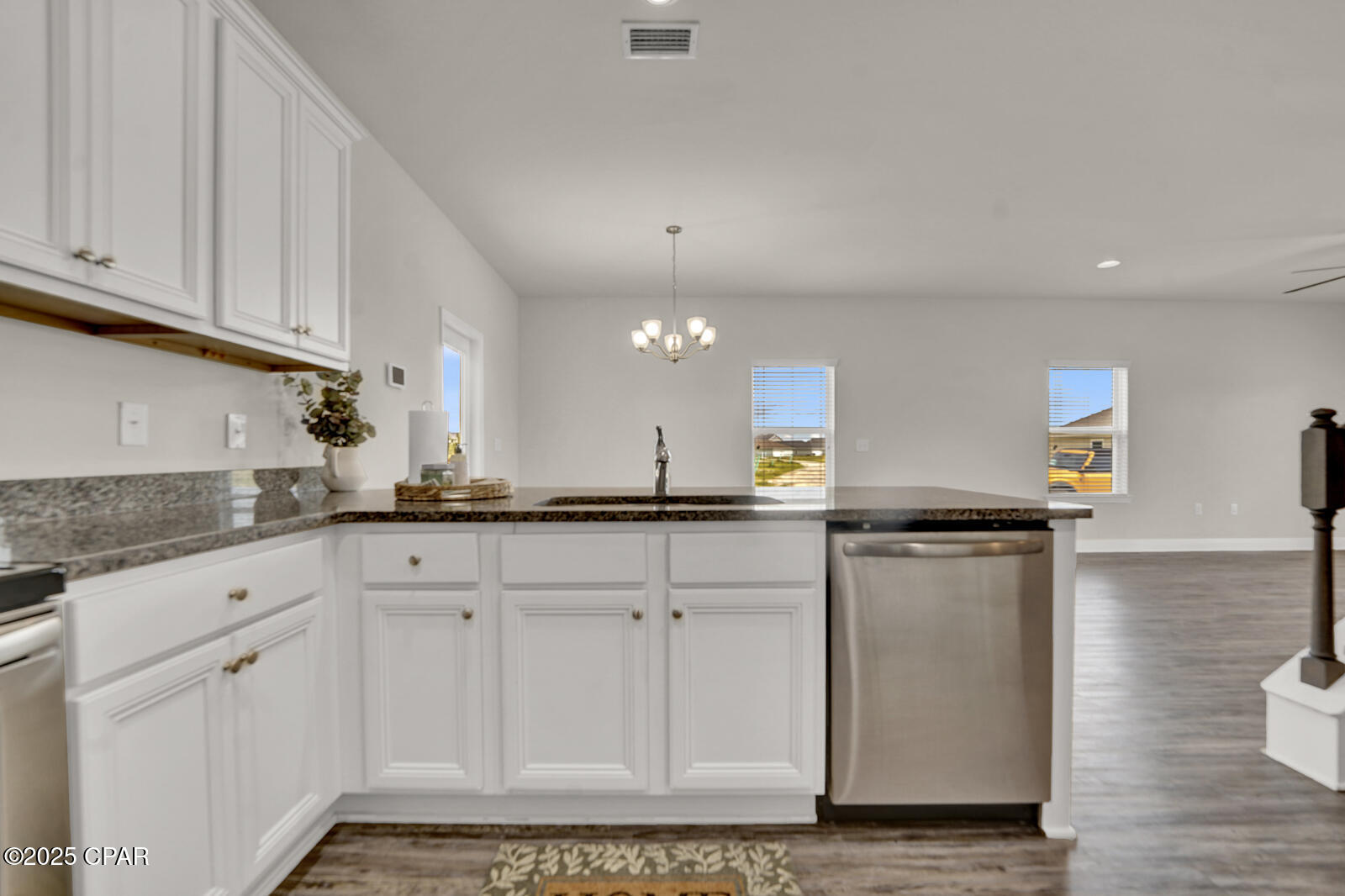 Image 8 For 140 Shoreview Drive