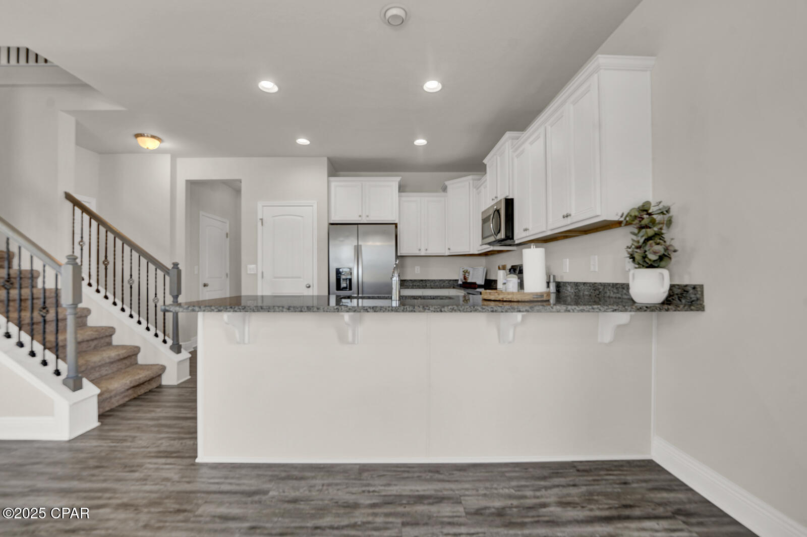 Image 9 For 140 Shoreview Drive