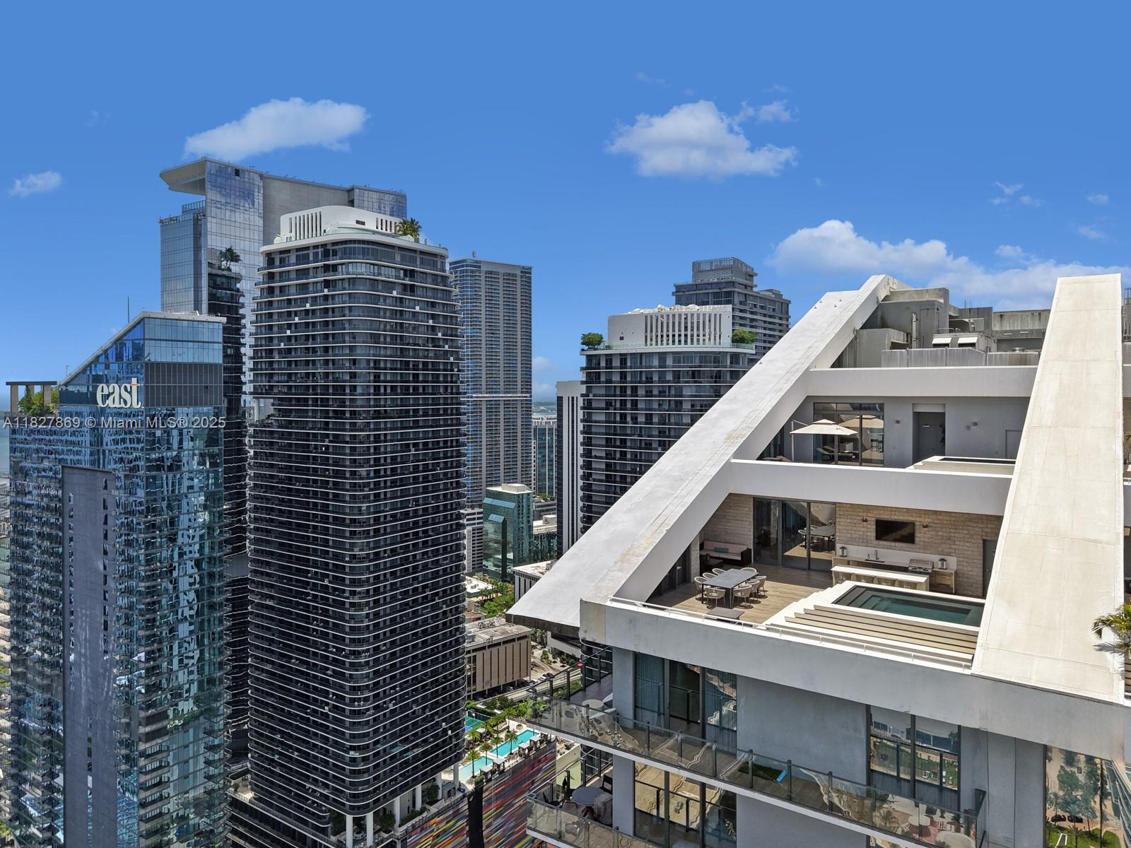 Apartamento para Alugar em Miami, FL