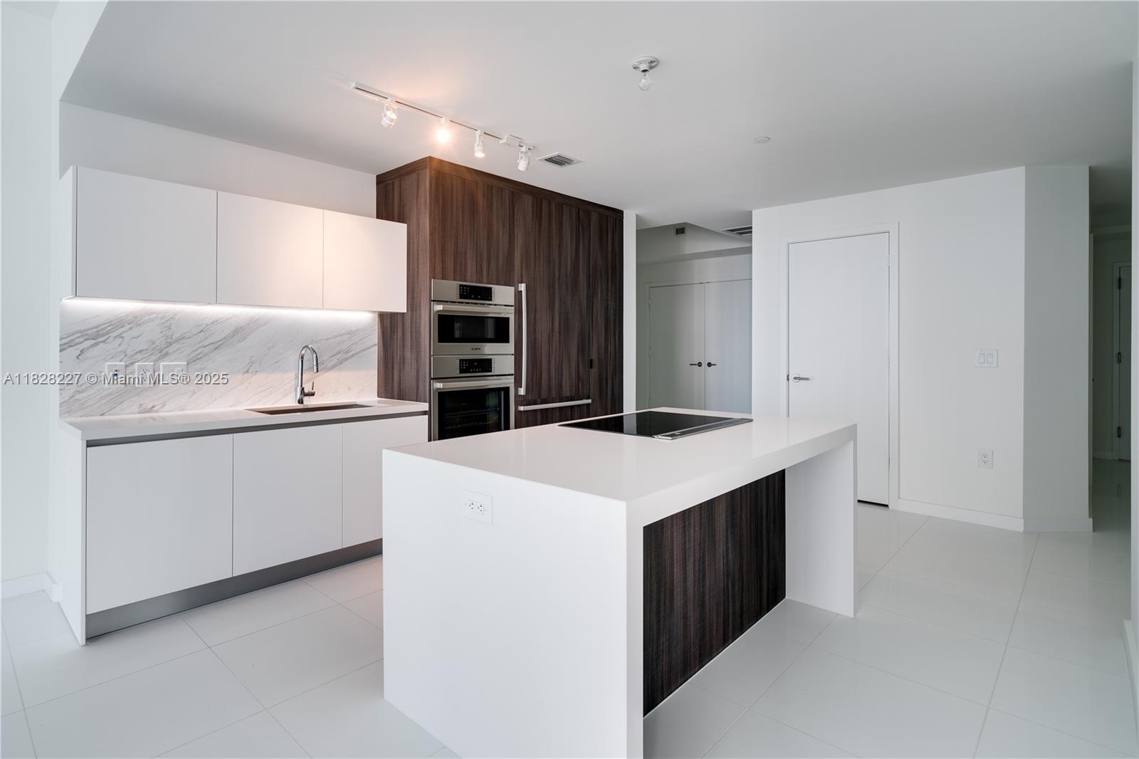851 NE 1st Ave #1505, Miami FL 33132
