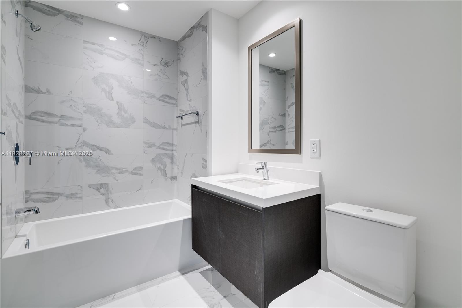 851 NE 1st Ave #1505, Miami FL 33132