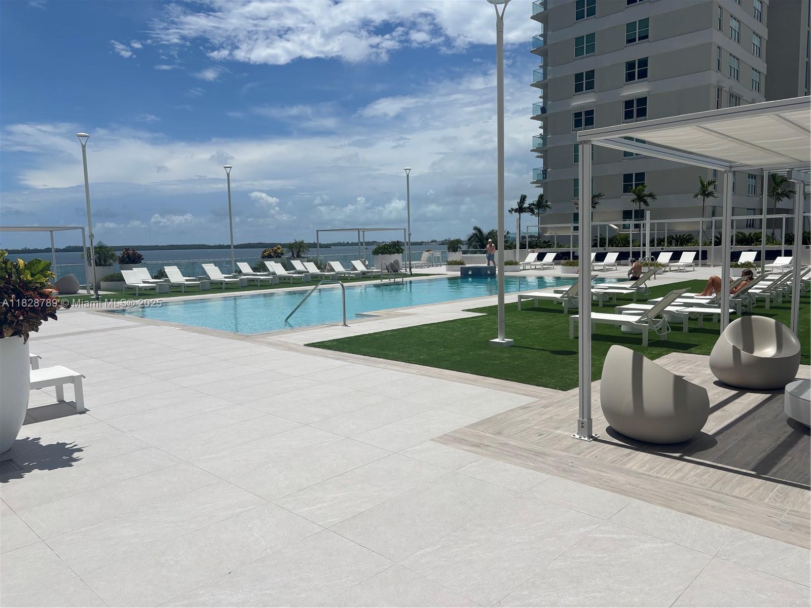 770 Claughton Island Dr #2116, Miami FL 33131